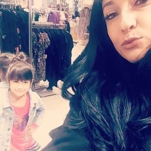 Meet your Posher, Vicky